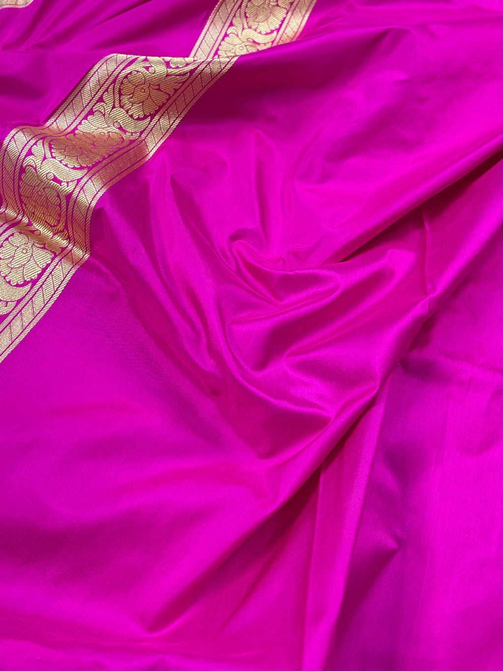 Rani pink Pure Katan Kadua Weaved Buti Pattern Saree