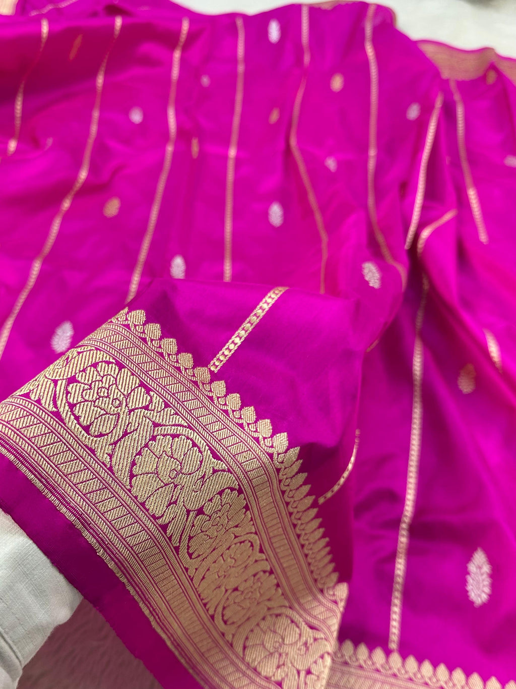 Rani pink Pure Katan Kadua Weaved Buti Pattern Saree