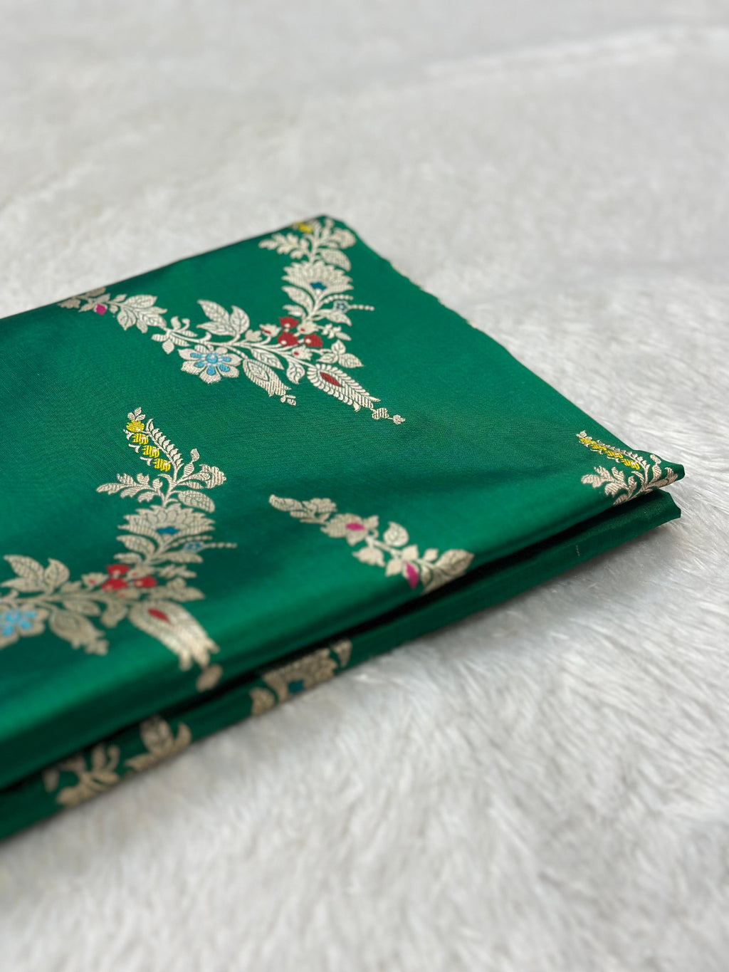 Royal Green Pure Katan Silk Kadua Weave Banarasi Saree with Menakari Jaal Pattern