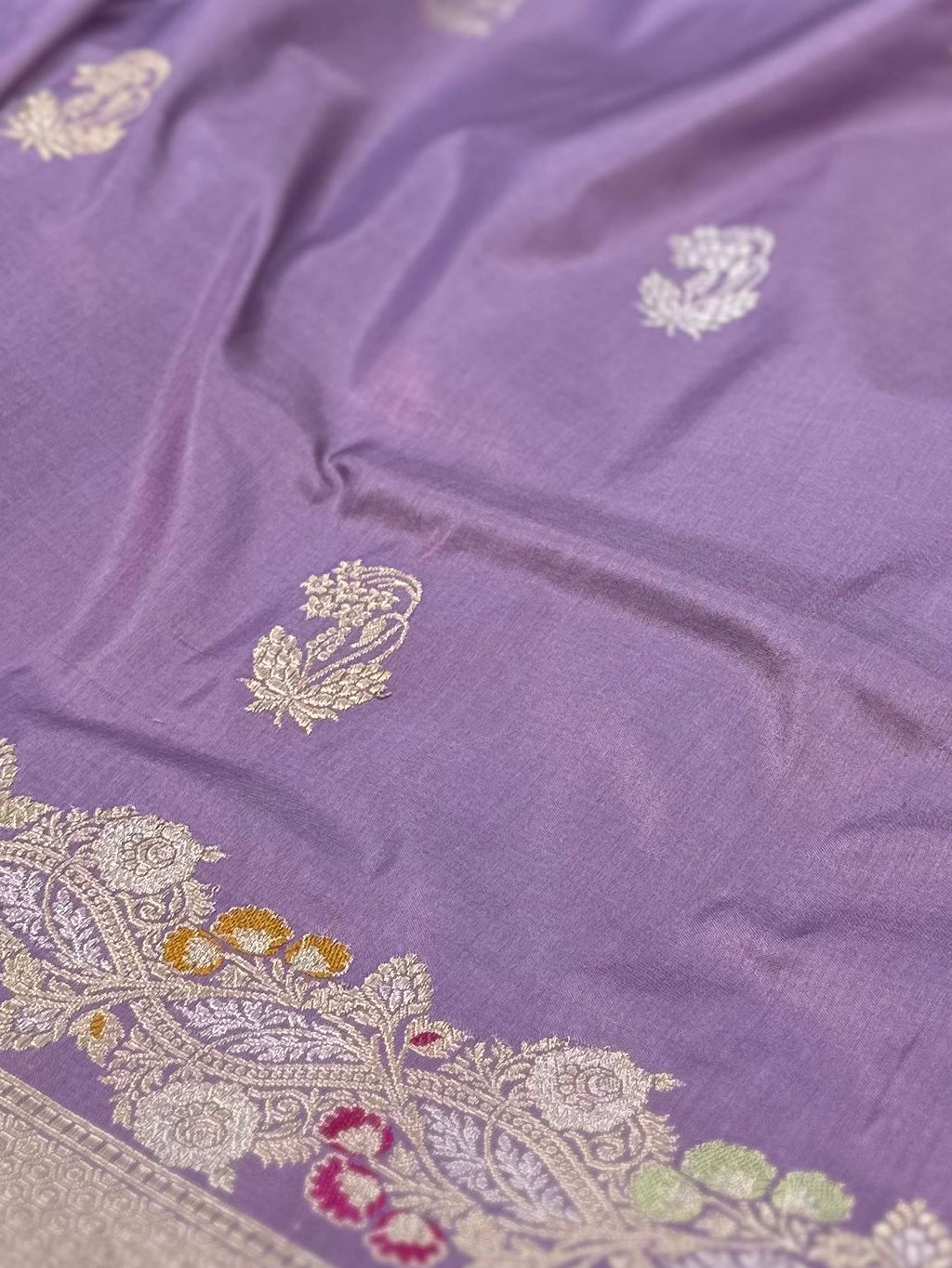Dusty Lavender Pure Katan Kadua Silk Banarasi Saree in Sona Rupa Buta Pattern