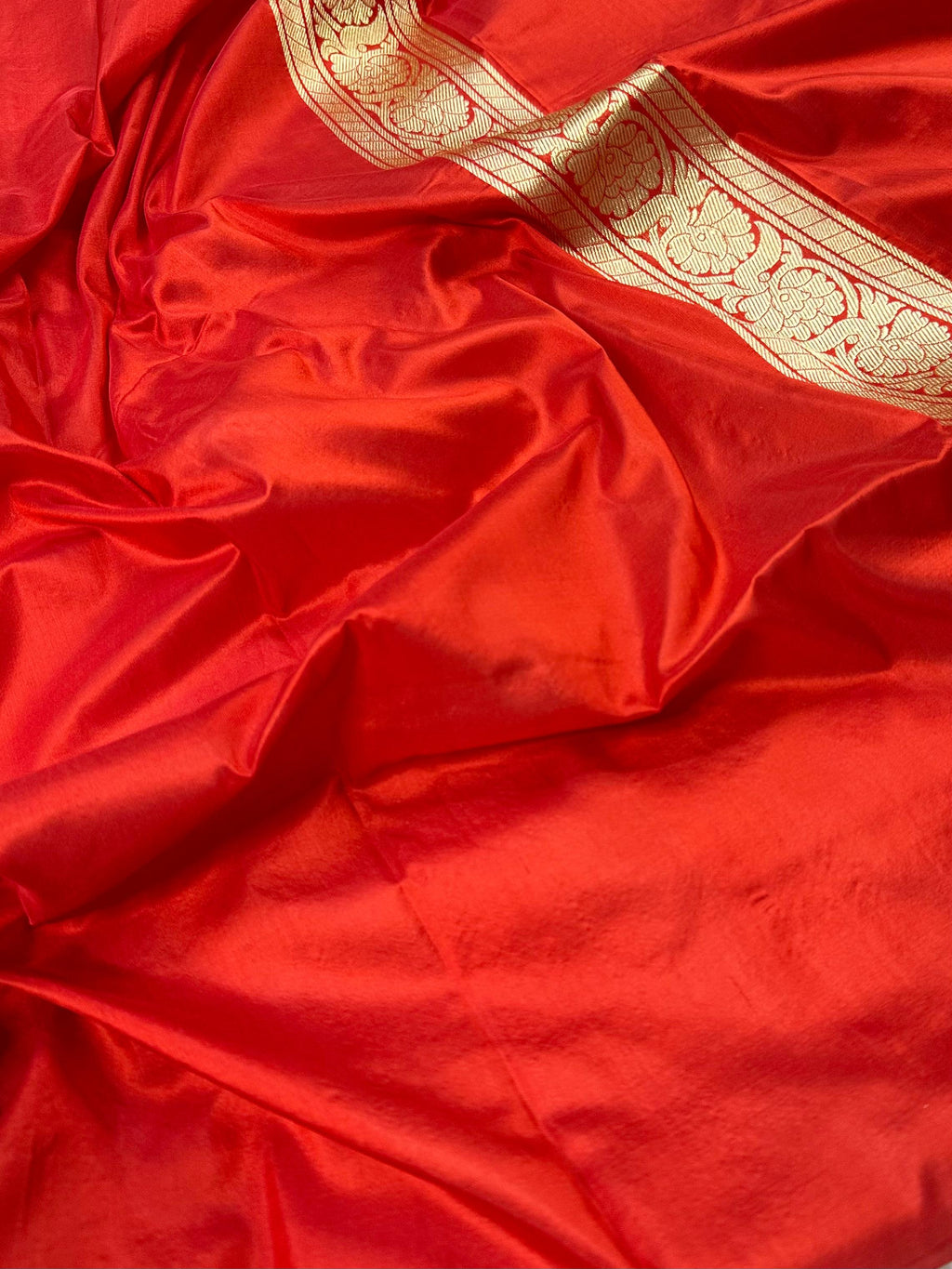 Bridal Red Pure Katan Silk Kadua Weaved Buti Saree.