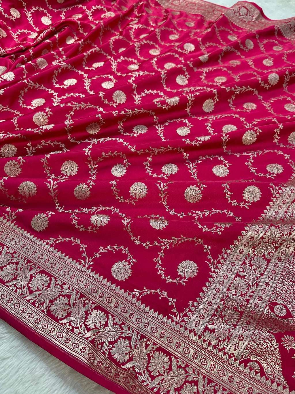 Pink  Shades   Banarasi   Jaal   Pattern  Mashru   Silk   Saree