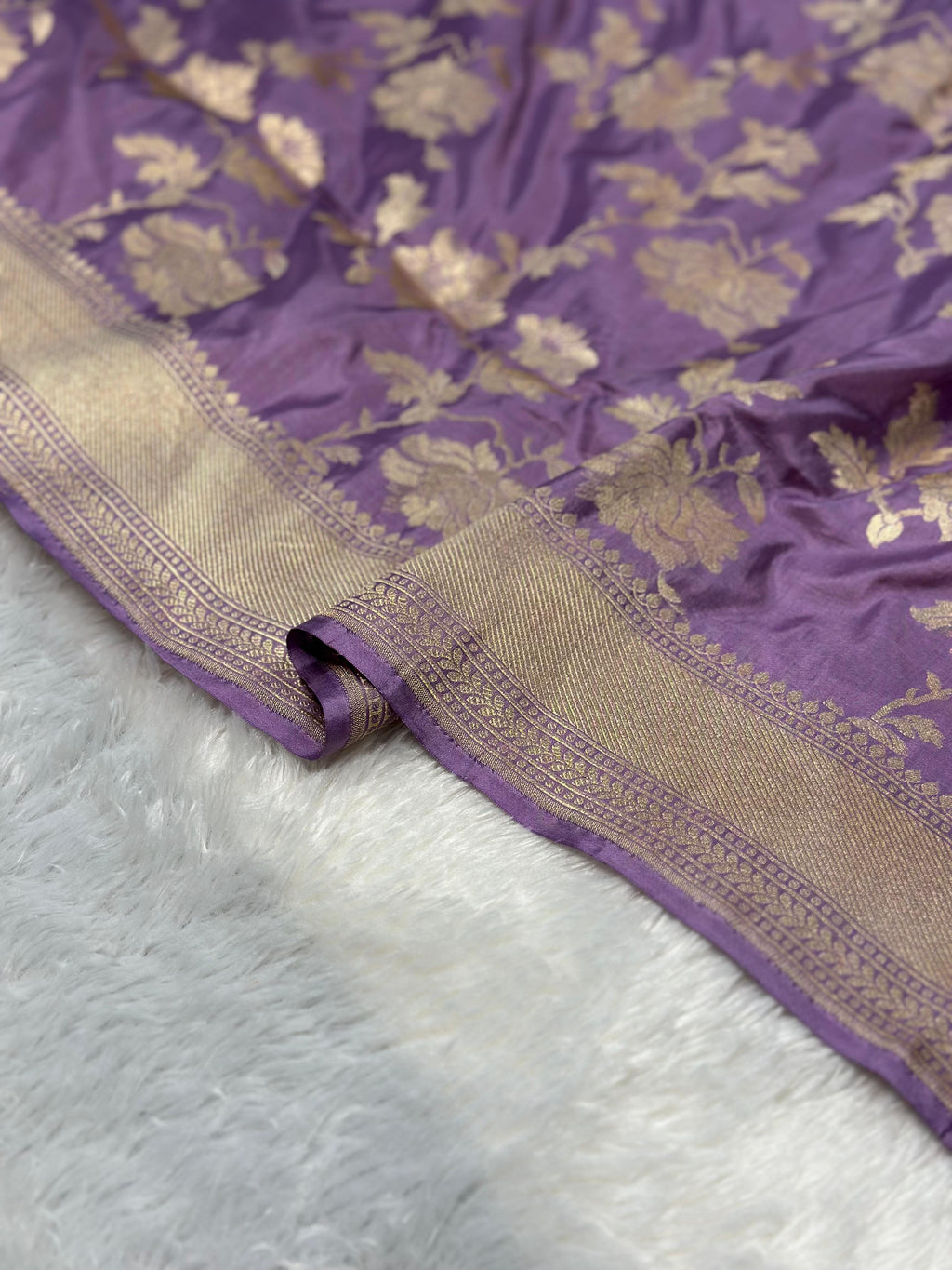 Pure Katan Silk Banarasi Saree Woven with Golden Zari in Flower jaal pattern
