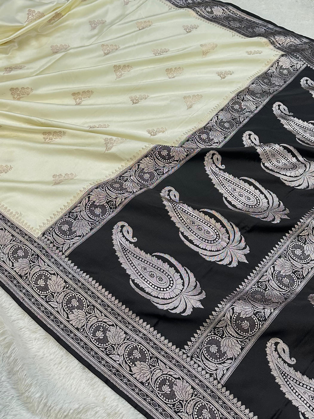 Cream and Black Contrast Buta Mashru Silk Saree