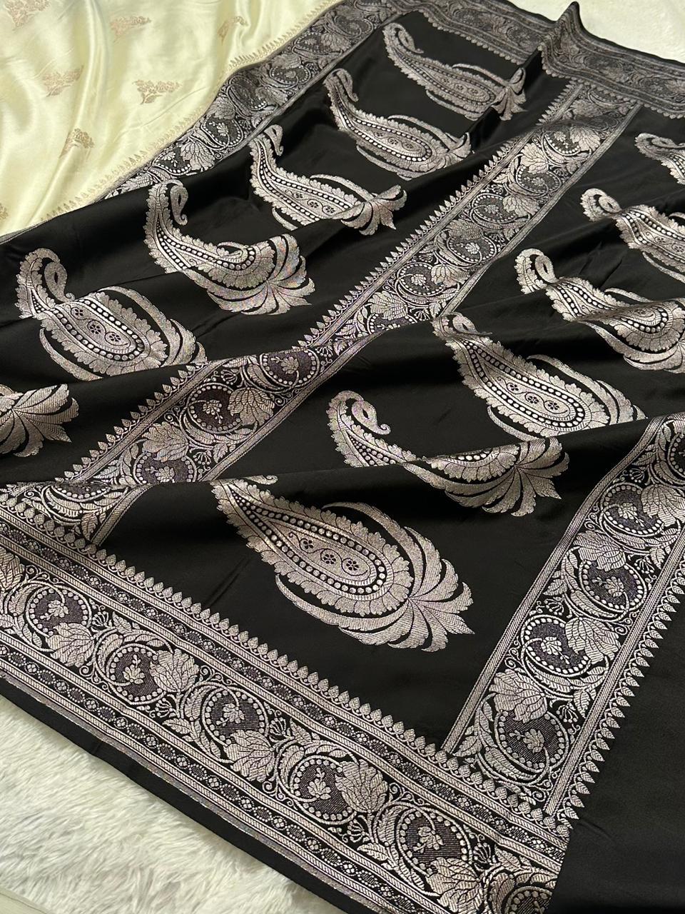 Cream and Black Contrast Buta Mashru Silk Saree