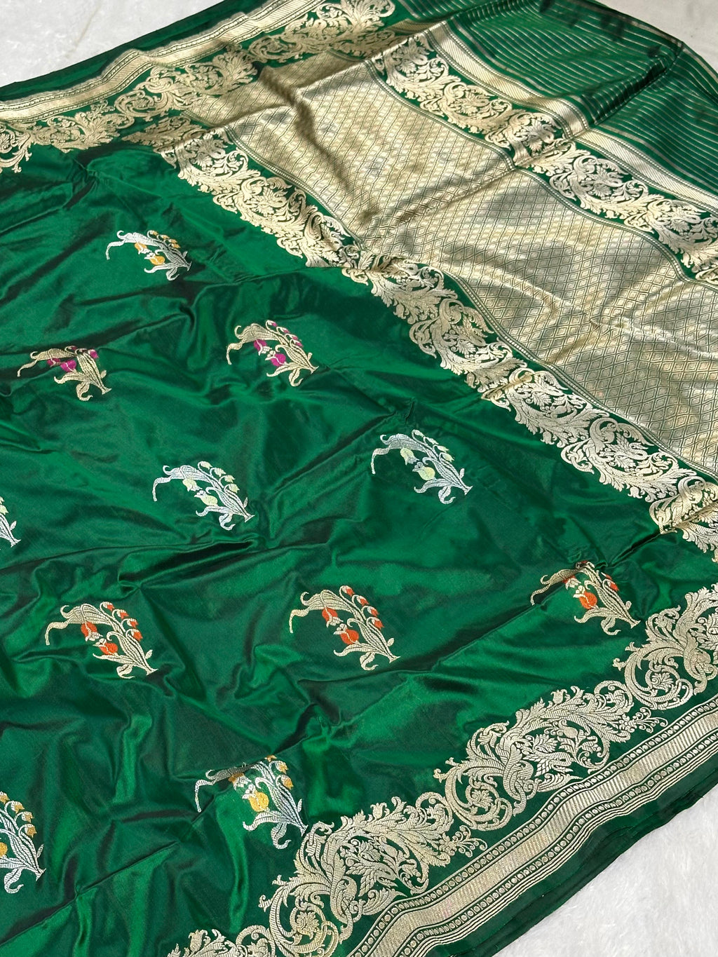 Royal Green Pure Katan Silk Kadua Weave Banarasi Saree with Meenakari Buta