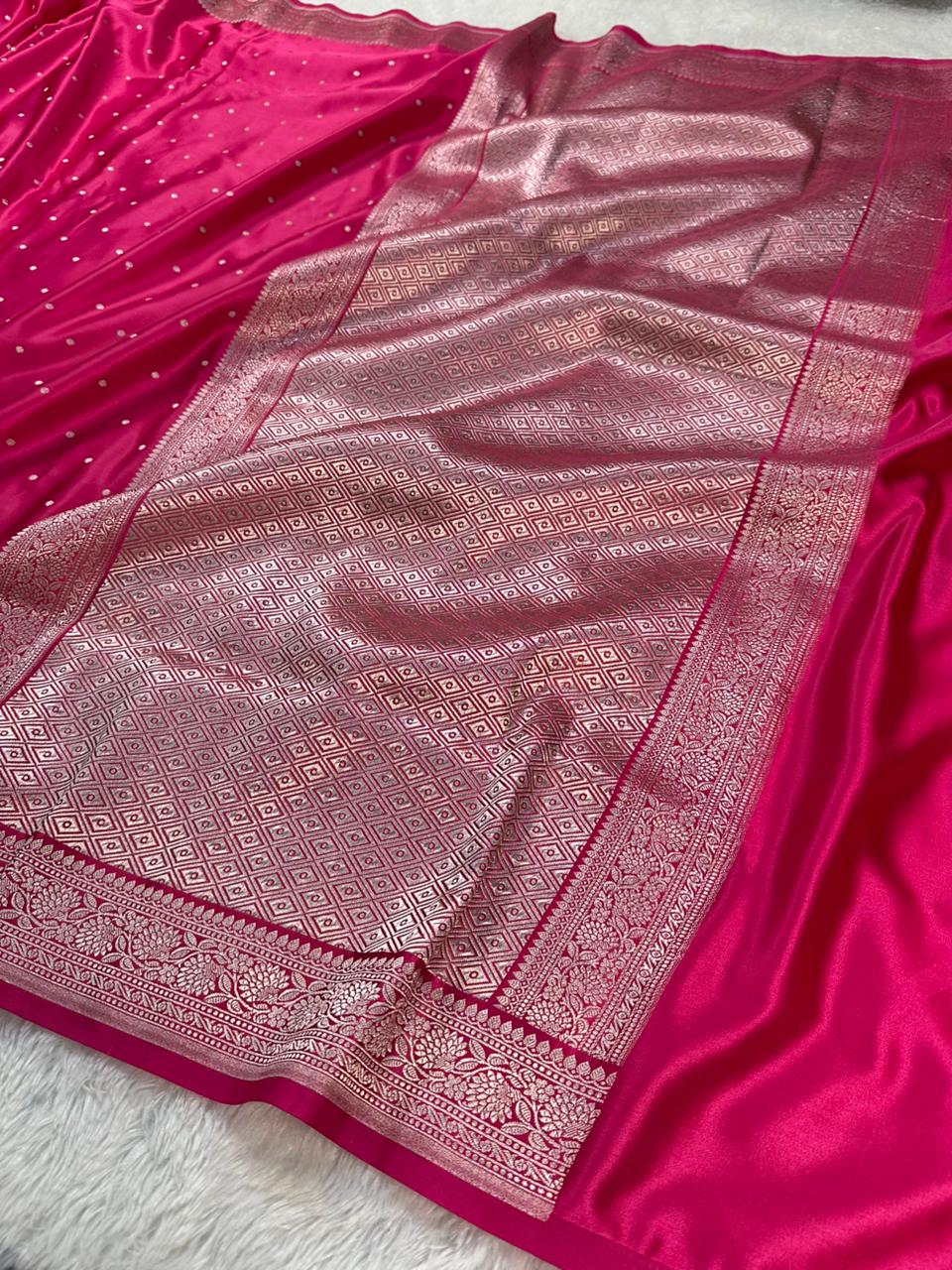 Rani Booti With Sleek Border Mashru Silk Saree