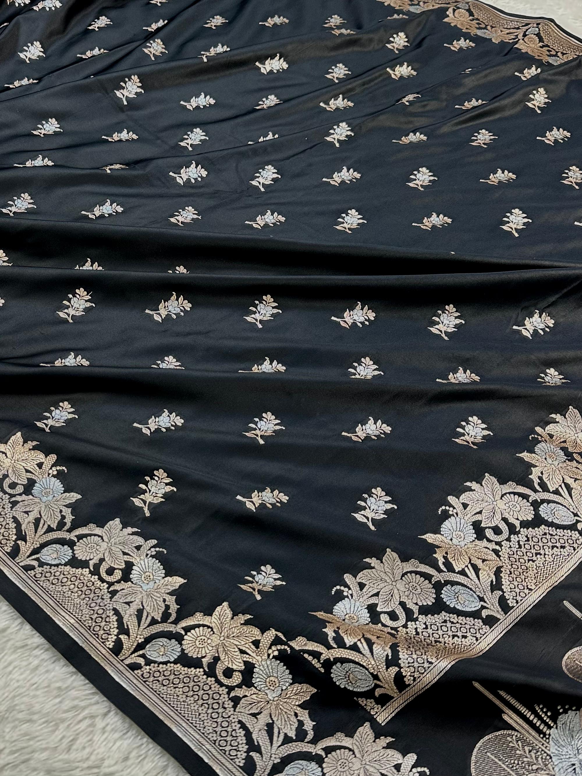 Mashru Silk Banarasi Saree Weaved with Golden Zari in Buta Pattern