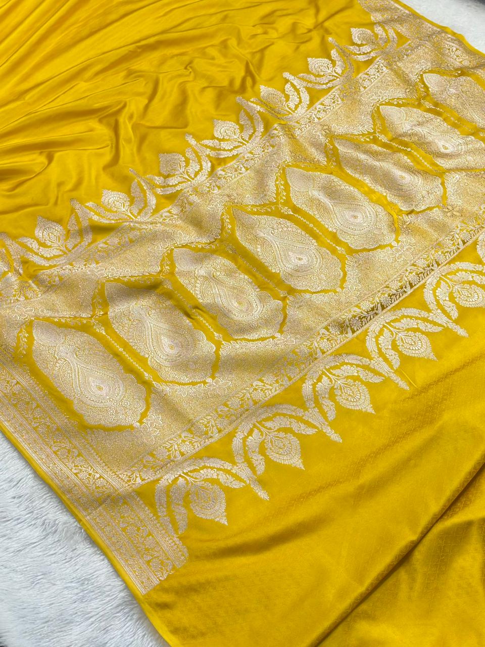 Mashru Silk Banarasi Saree Woven with Golden Zari in Plain with Grand Pallu