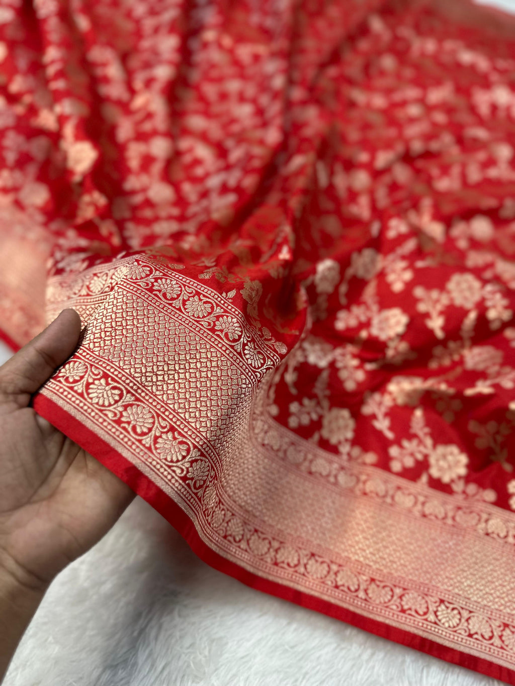 Pure Katan Silk Banarasi Saree Woven with Golden Zari in Jaal Pattern