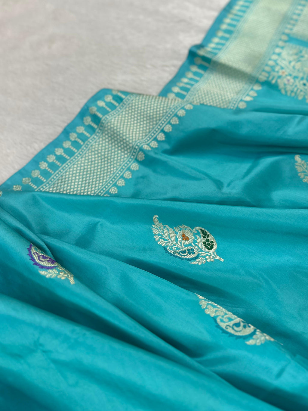 Firozi Blue Handwoven Pure Meenedar Banarasi Silk Saree – Kadua Weave, Pure Katan