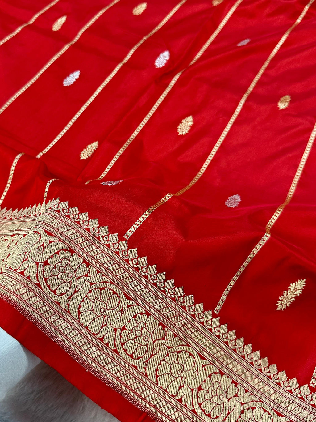 Bridal Red Pure Katan Silk Kadua Weaved Buti Saree.