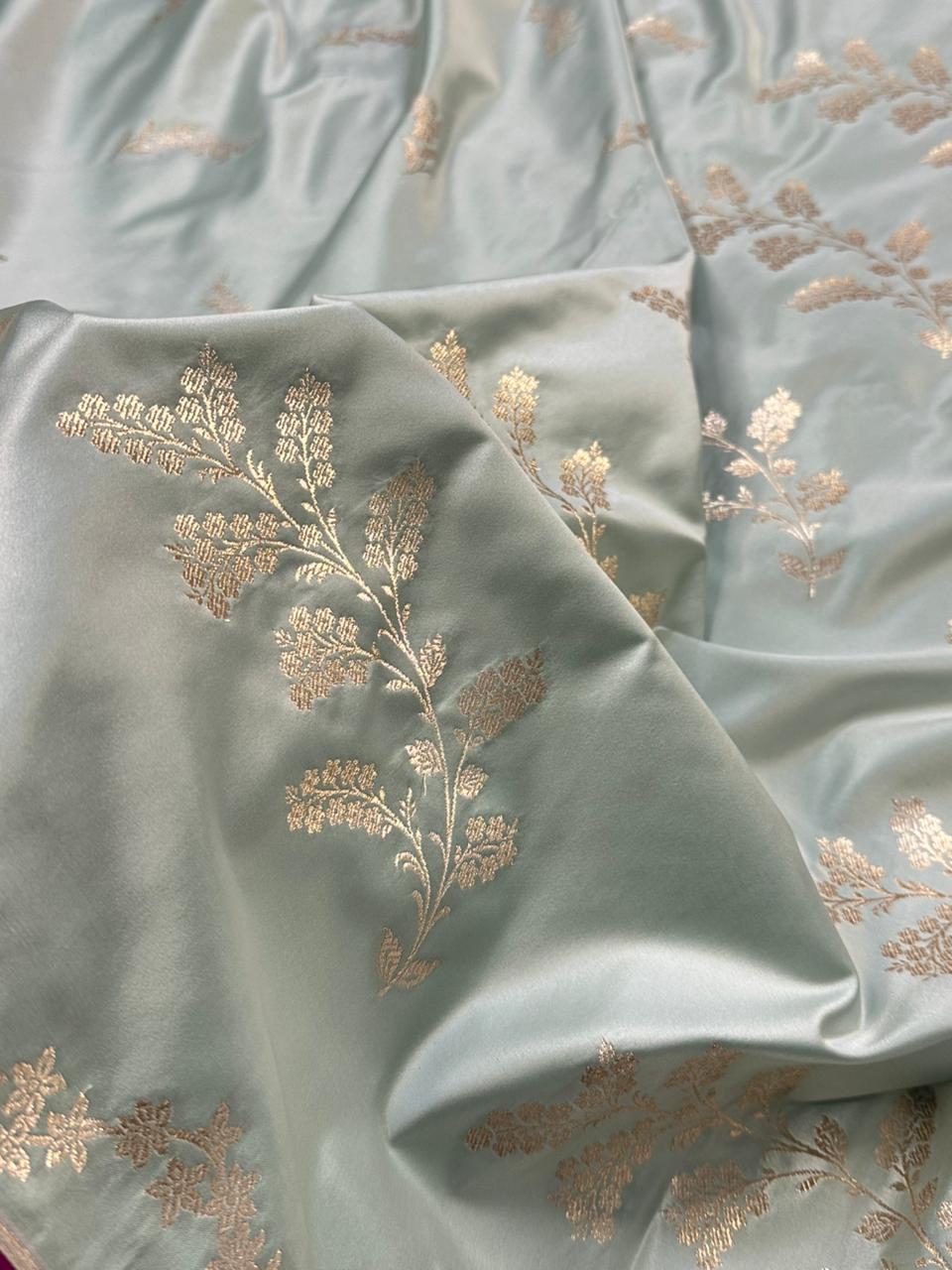 Mashru Silk Banarasi Saree Woven with Golden Zari in Buta Pattern