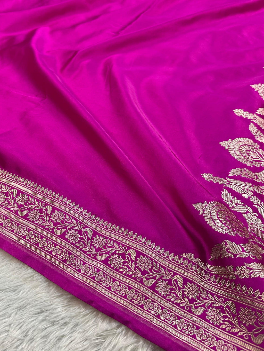 Mashru Silk Banarasi Saree Woven with Golden Zari in Plain with Grand Pallu