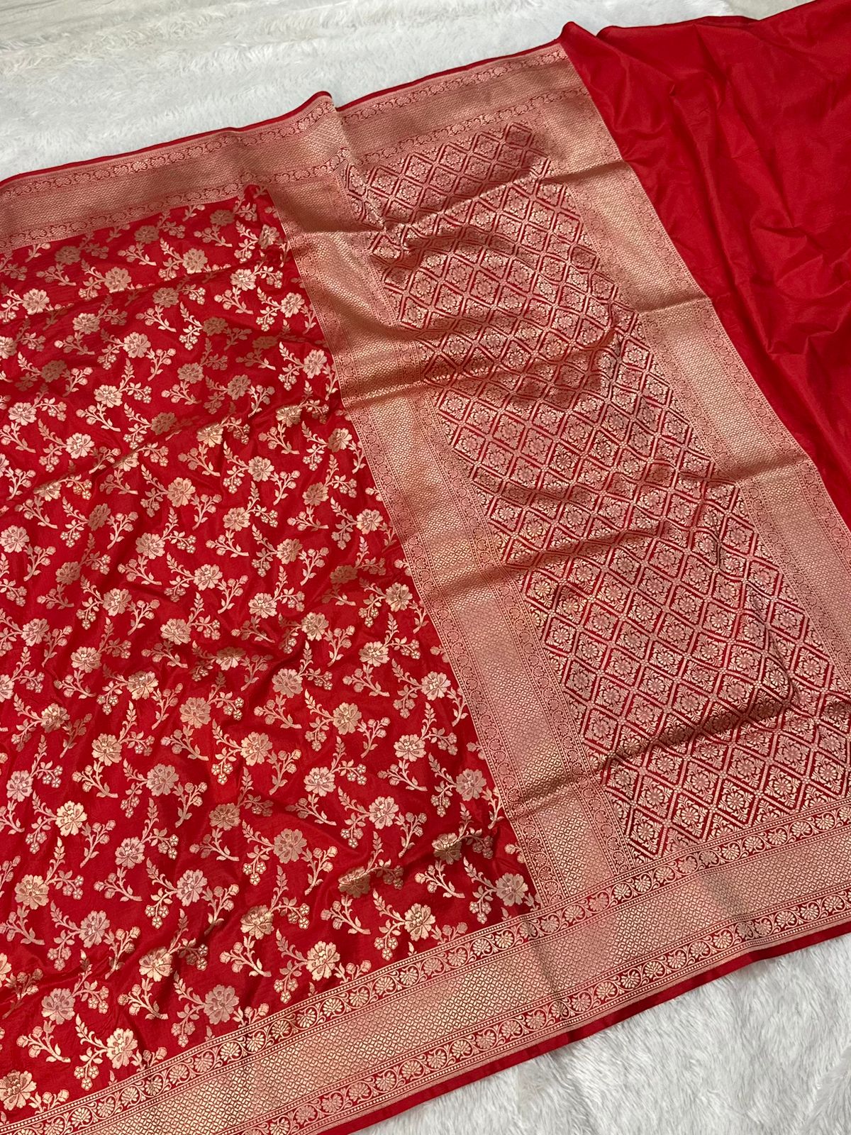 Pure Katan Silk Banarasi Saree Woven with Golden Zari in Jaal Pattern