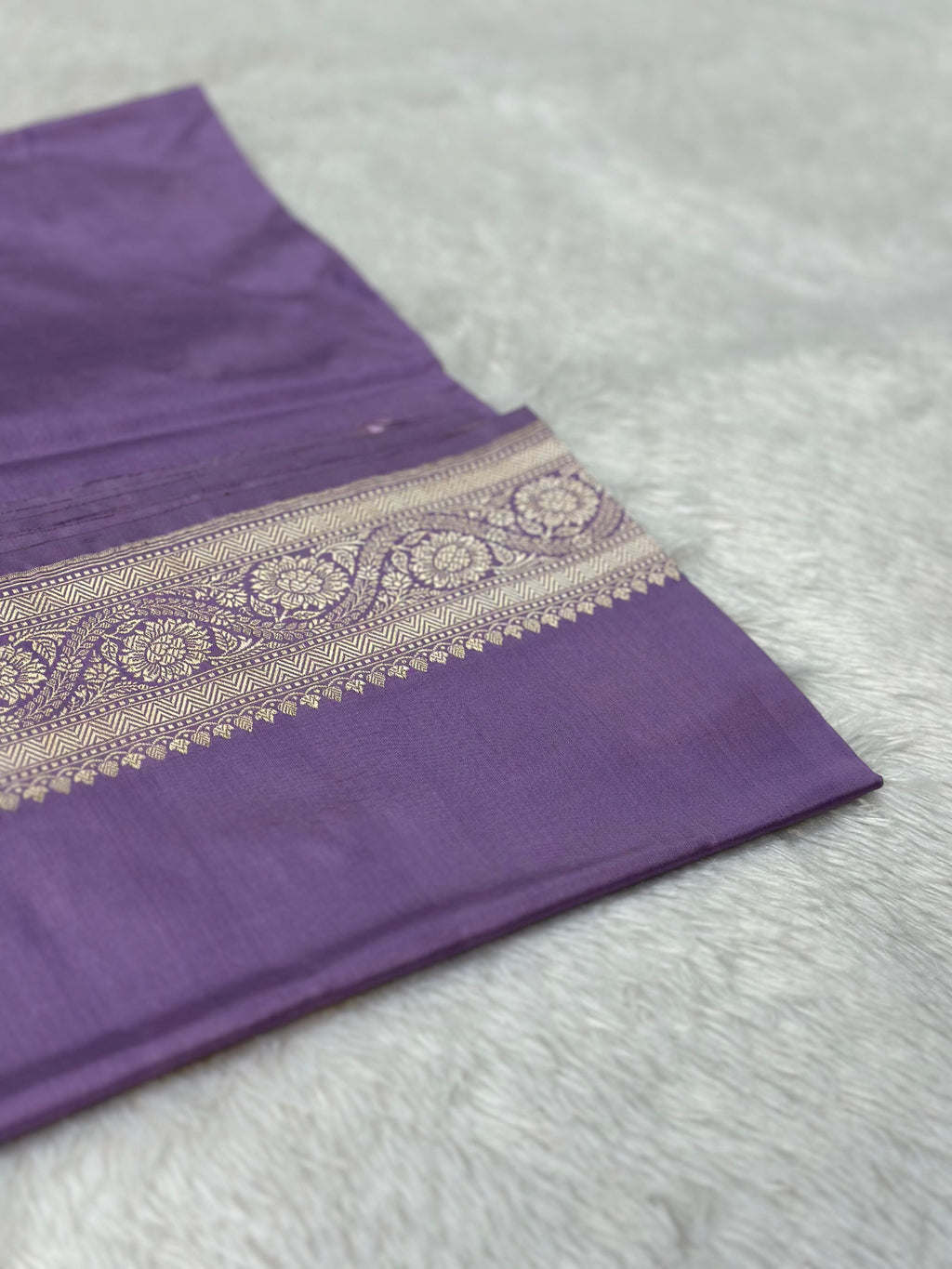 Dusty Lavender Pure Katan Silk Kadua Weave Banarasi Saree with Gold and Silver Buta