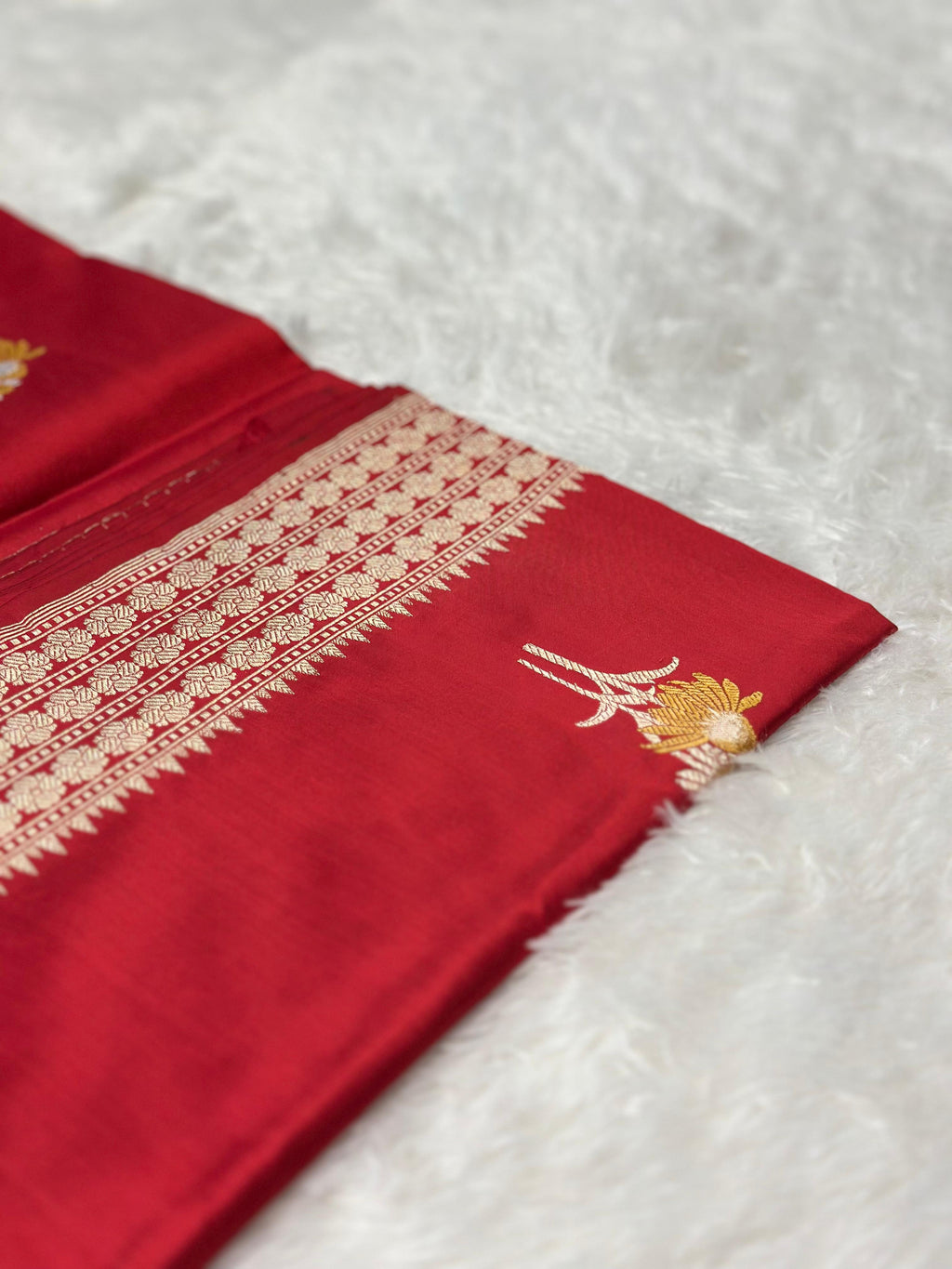 Bridal Red Pure Katan Silk Kadua Weave Banarasi Saree in Meenakari Buta