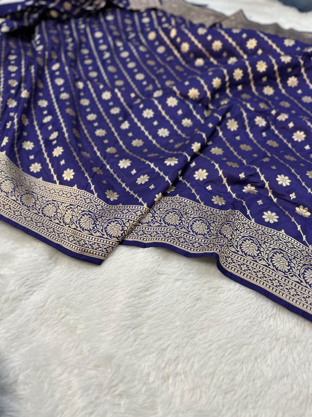 Pure Katan Silk Banarasi Saree Woven with Golden Zari in geometric jaal pattern