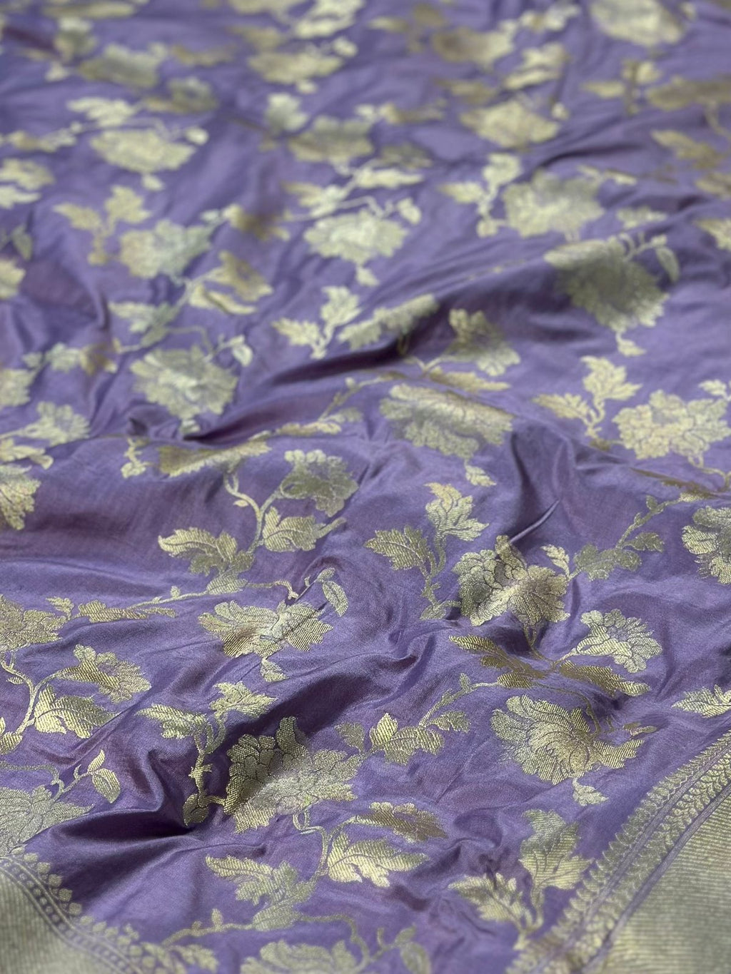 Pure Katan Silk Banarasi Saree Woven with Golden Zari in Flower jaal pattern