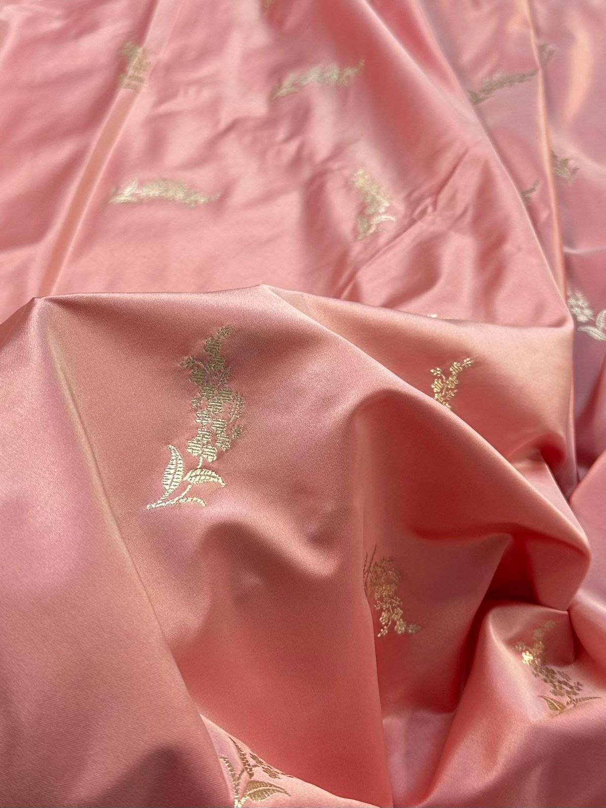 Mashru Silk Banarasi Saree Woven with Golden Zari in Buta Pattern